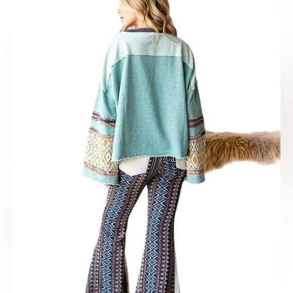 Mixed Wash Aztec Pullover Top NWT - (#0140) - Picture 2 of 2